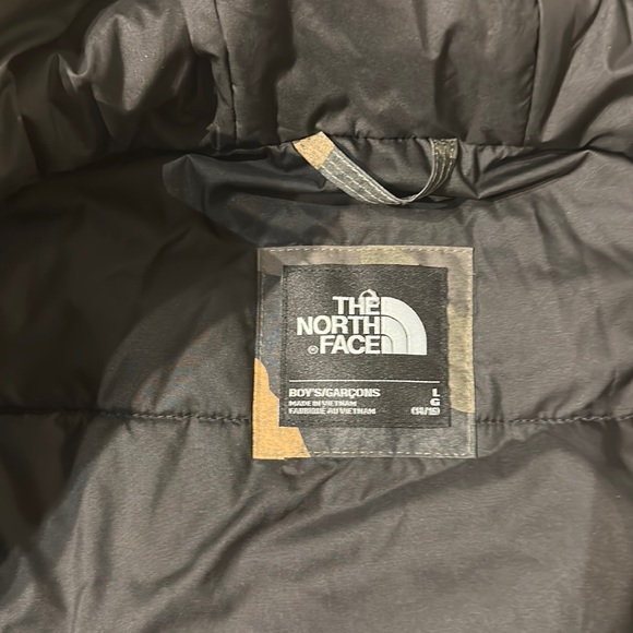 Youth - North Face Winter Ski/Snowboard Jacket. Size Large 14/16. EUC! - Picture 6 of 8